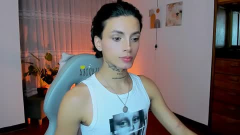 Snapshot of nilam217 chatting on 06-11-26, 12:32 Nilam online show from 06-11-26, 12:32