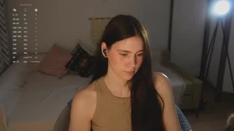 Jennet online show from 06-17-26, 06:53