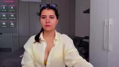 Nina online show from 03-17-26, 03:11