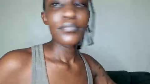 nina_bambi online show from 05-12-26, 07:11