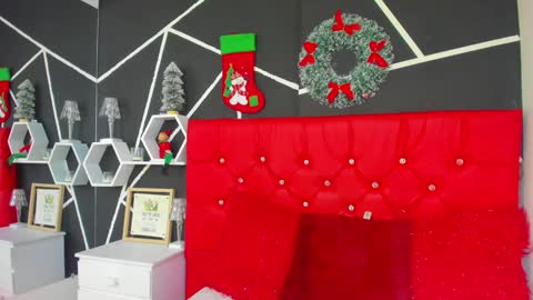 Nina online show from 12-30-24, 03:47