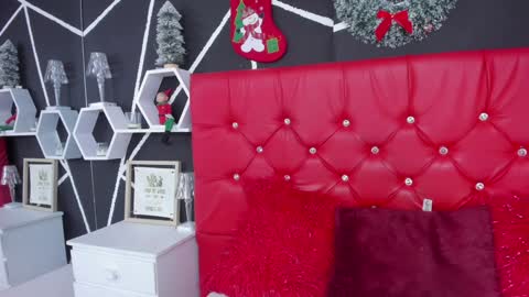 Nina online show from 12-30-24, 09:59