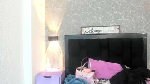 Nina online show from 01-27-25, 09:13