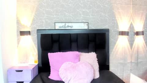 Nina online show from 01-30-25, 05:41