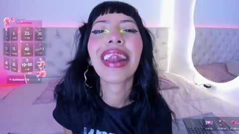 Nina Fox  online show from 11-09-25, 12:36