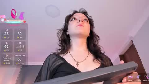 Snapshot of nina_ford_ chatting on 11-17-25, 03:01 nina_ford_ online show from 11-17-25, 03:01