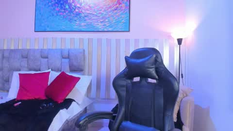 Snapshot of nina_glow_ chatting on 02-28-26, 11:44 nina_glow_ online show from 02-28-26, 11:44