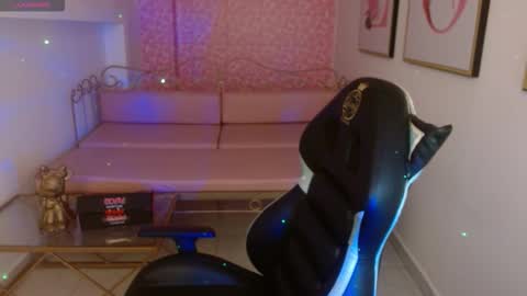 Nina online show from 03-27-26, 01:11