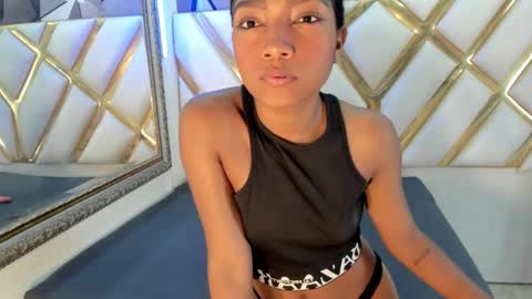 nina_kong online show from 09-18-25, 09:06
