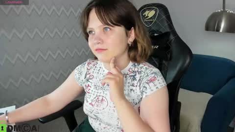 Snapshot of nina_lunaa chatting on 09-13-25, 08:14 nina lunaa online show from 09-13-25, 08:14