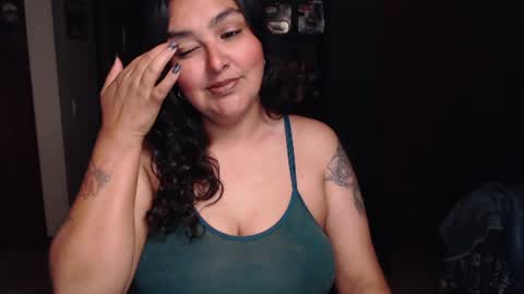 Snapshot of nina_moonbeam chatting on 06-18-26, 01:06 Nina Moon online show from 06-18-26, 01:06