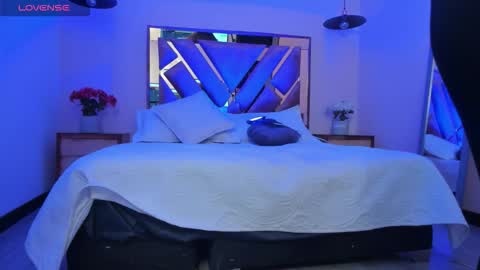 Nina myers online show from 01-18-26, 02:37