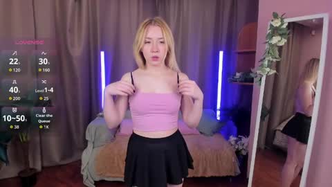 Snapshot of nina_original chatting on 05-20-26, 02:07 Nina online show from 05-20-26, 02:07