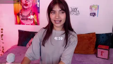 Snapshot of nina_paige chatting on 06-08-26, 01:11 nina online show from 06-08-26, 01:11