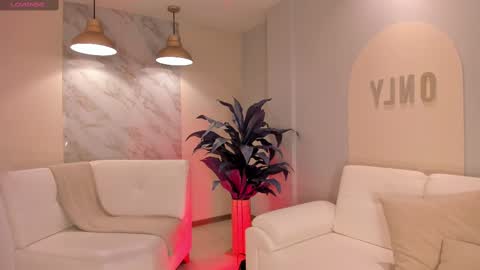 Nina online show from 09-10-25, 04:01