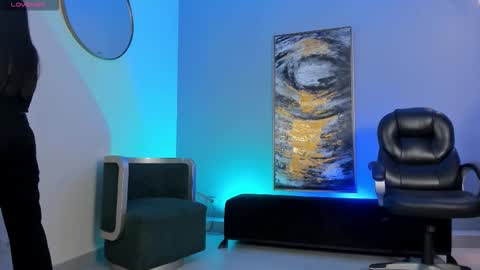 Nina online show from 10-26-25, 03:34