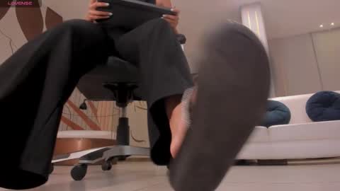 Nina online show from 11-27-25, 05:20