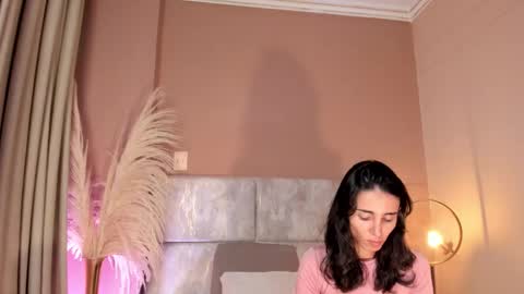 Nina online show from 11-04-25, 06:18