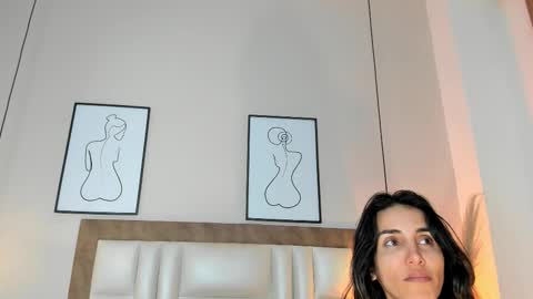 Nina online show from 11-23-25, 02:39