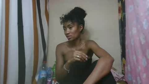 ninaeaa online show from 12-15-25, 06:01