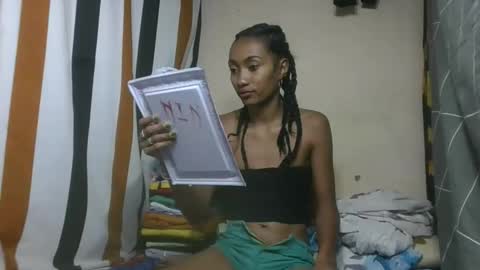 Snapshot of ninaeaa chatting on 02-13-26, 10:39 ninaeaa online show from 02-13-26, 10:39