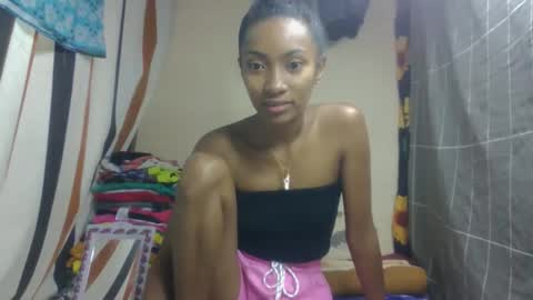 Snapshot of ninaeaa chatting on 03-06-26, 09:28 ninaeaa online show from 03-06-26, 09:28