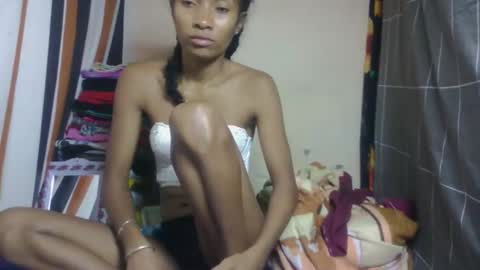 Snapshot of ninaeaa chatting on 03-13-26, 10:49 ninaeaa online show from 03-13-26, 10:49