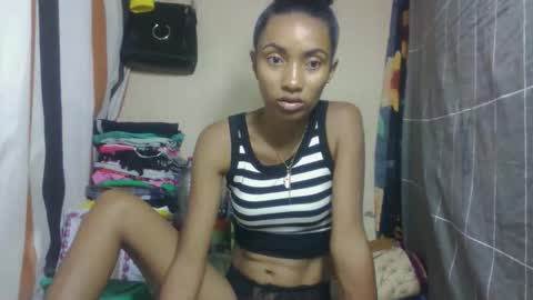 Snapshot of ninaeaa chatting on 03-24-26, 09:25 ninaeaa online show from 03-24-26, 09:25