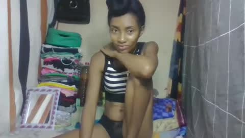 Snapshot of ninaeaa chatting on 03-25-26, 10:21 ninaeaa online show from 03-25-26, 10:21