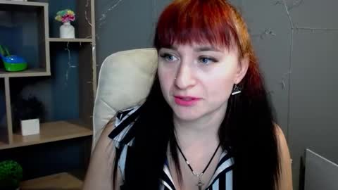 ninaflawlees online show from 11-17-25, 12:55