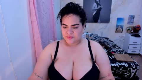 NinaFuentes online show from 02-01-26, 03:38