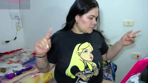 Snapshot of ninafuentes2x chatting on 07-27-26, 01:34 NinaFuentes online show from 07-27-26, 01:34