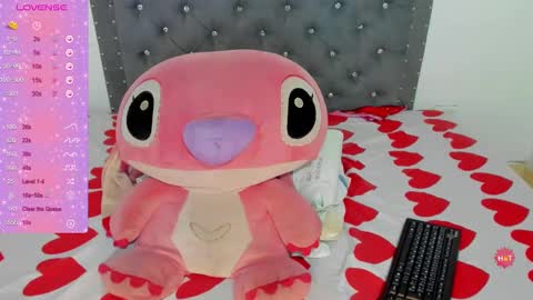 Valentina online show from 01-31-25, 12:17