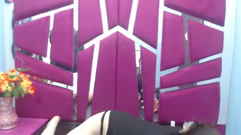 Nina online show from 03-11-25, 02:54