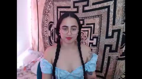 N I N A online show from 01-11-25, 03:42