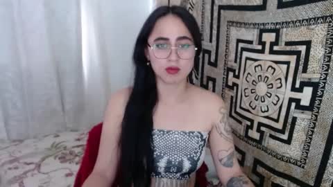 N I N A online show from 02-08-25, 03:21