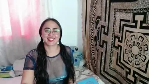 N I N A online show from 10-21-25, 04:19