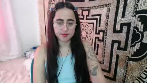 N I N A online show from 12-19-25, 04:14