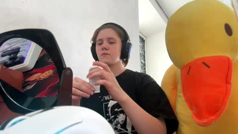 Snapshot of ninalangenbach chatting on 04-01-26, 11:11 Telli online show from 04-01-26, 11:11