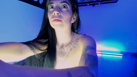 Snapshot of ninamonroee chatting on 03-08-26, 02:04 ninamonroee online show from 03-08-26, 02:04