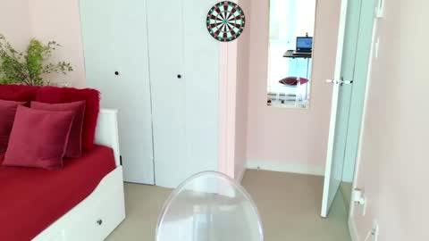 NinaOneil online show from 12-07-24, 10:06