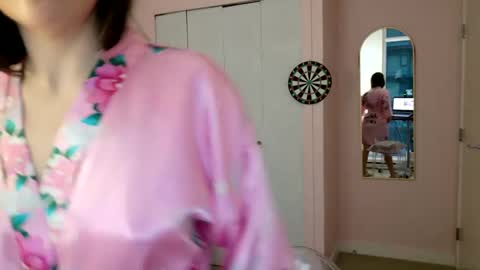 NinaOneil online show from 12-16-24, 12:15