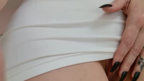 NinaOneil online show from 02-26-25, 11:15