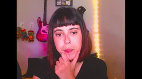 ninapellegrini17 online show from 10-10-25, 09:25