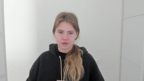 ninarihh online show from 10-10-25, 08:57