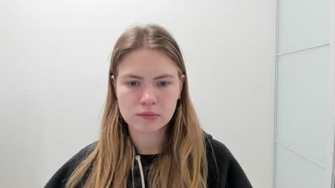 ninarihh online show from 10-20-25, 10:49