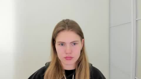 ninarihh online show from 11-07-25, 01:11