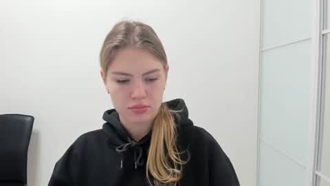 ninarihh online show from 11-16-25, 10:21