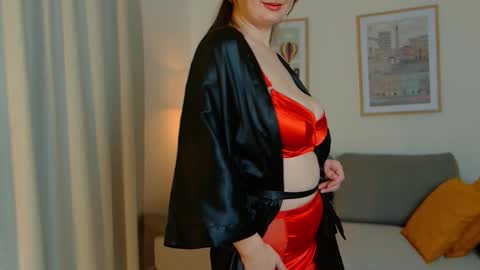 Nina online show from 11-21-25, 08:13