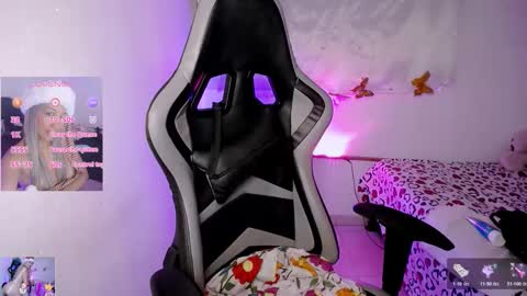 ninatinydoll1 online show from 01-15-26, 10:31